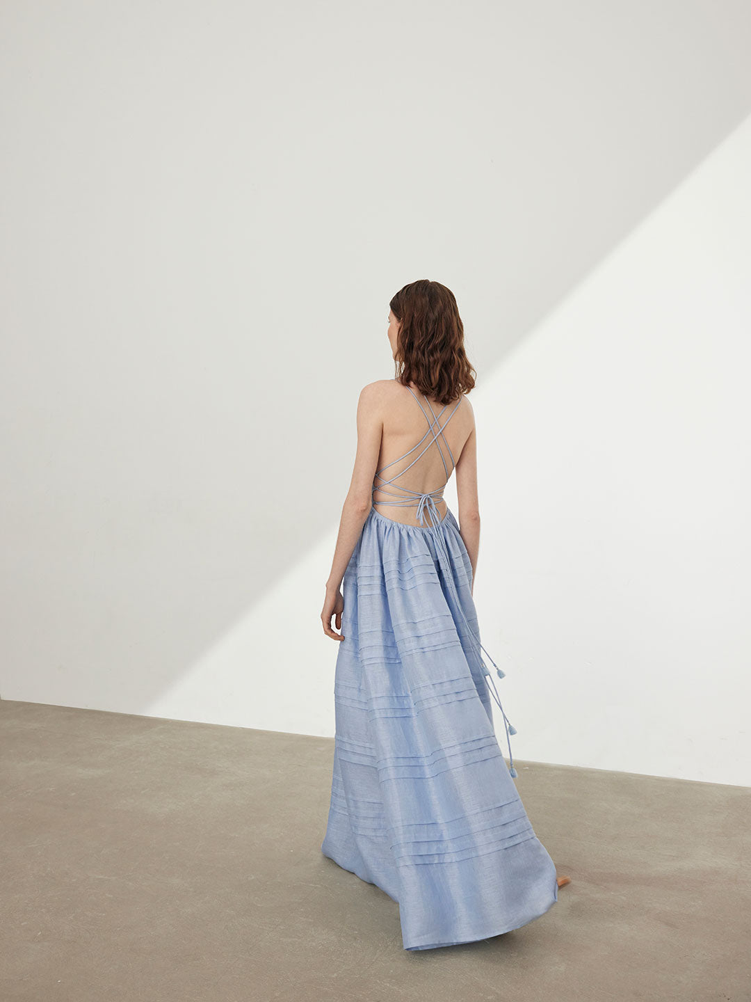 Delphinium linen