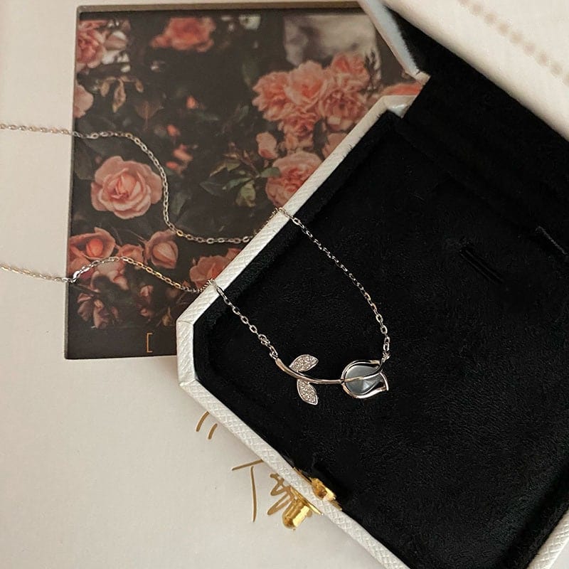 Dainty CZ Inlaid Natural Opal Tulip Chain Necklace